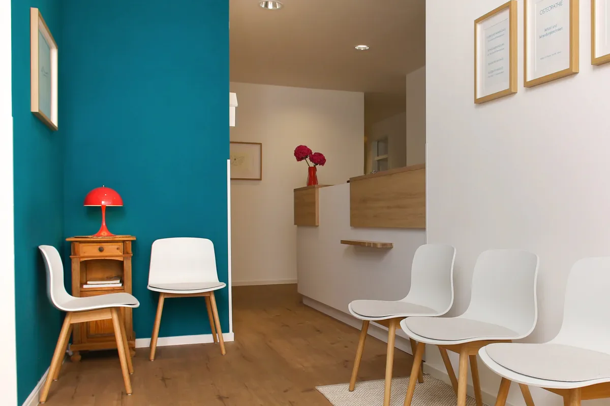 Physiotherapeut Leipzig Zentrum - Physiotherapie im Schuhmanns Eck - Osteopathie - Lymphdrainage - Krankengymnastik - Sylvi Westphal-Doll - Praxis Behandlung